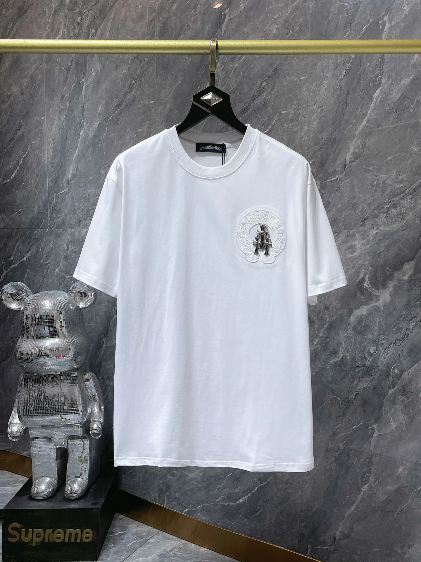 P170 New for summer, Chrome Hearts 25ss, high-weight, environmentally friendly, high-quality top-quality fabric, 260g~285g, Crow Cross Horseshoe Sanskrit patches, hand-buttoned embroidered short sleeves, counter synchronized, replica version 1:1, recommended colors: black, white, code numbers: S, M, L, XL